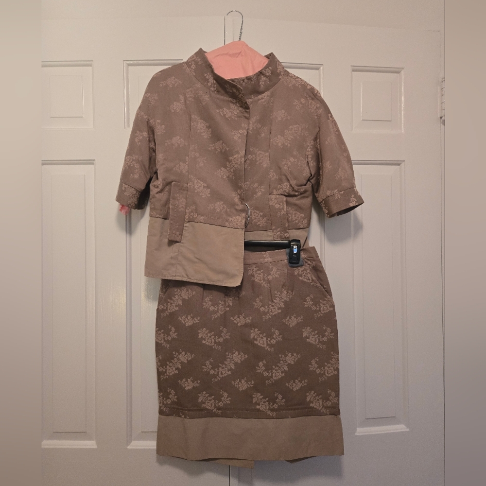 BCBGMaxAzria Beige Floral Pencil Skirt Set